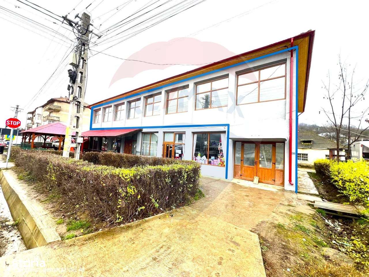 Spațiu comercial de vânzare în comuna RĂCHITOASA, jud Bacău-0