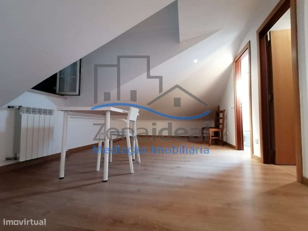 Moradia com quintal, localizada em Alenquer-14