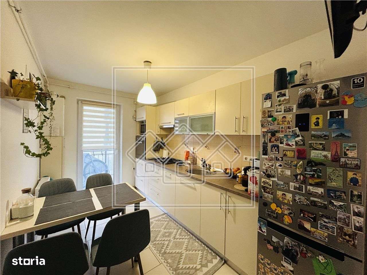 Apartament decomandat cu 3 camere, 2 bai, 2 balcoane, loc de parcare-3