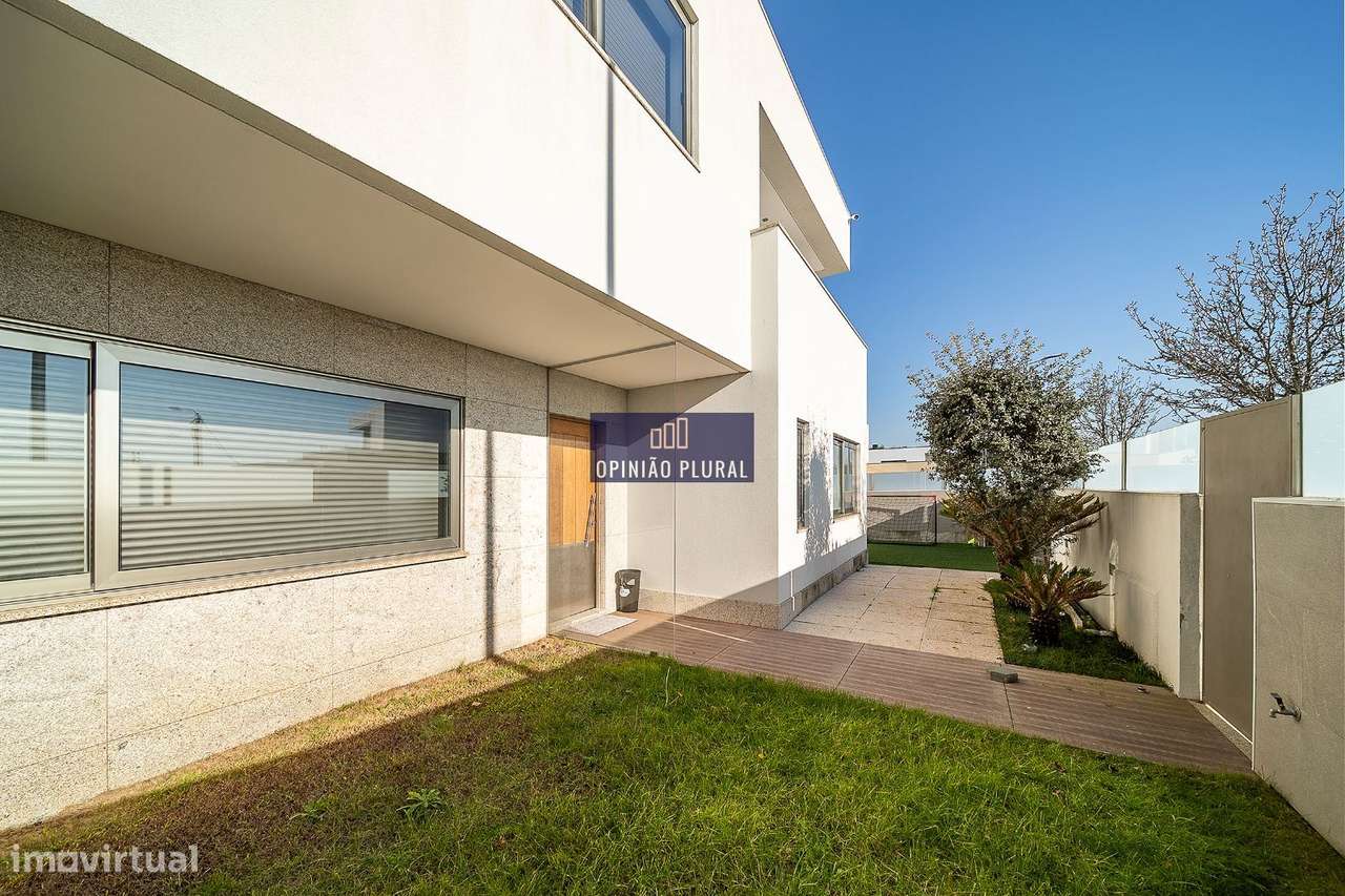 Moradia T4 de Luxo com Piscina  Arcozelo Vila Nova de Gaia-32