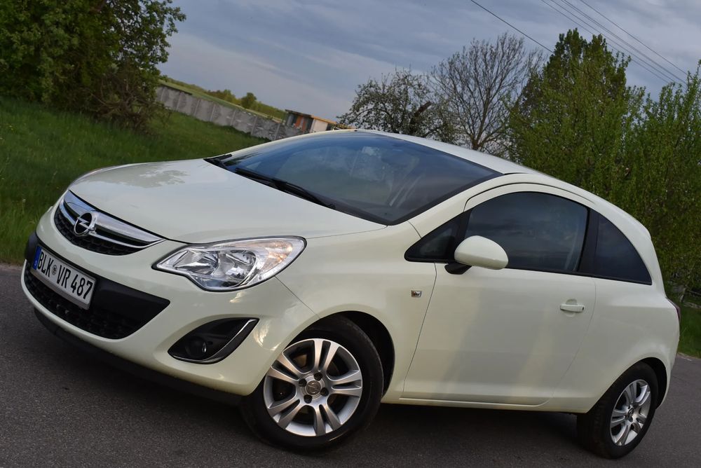 Opel Corsa D 2011