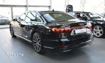 Audi A8 - 4