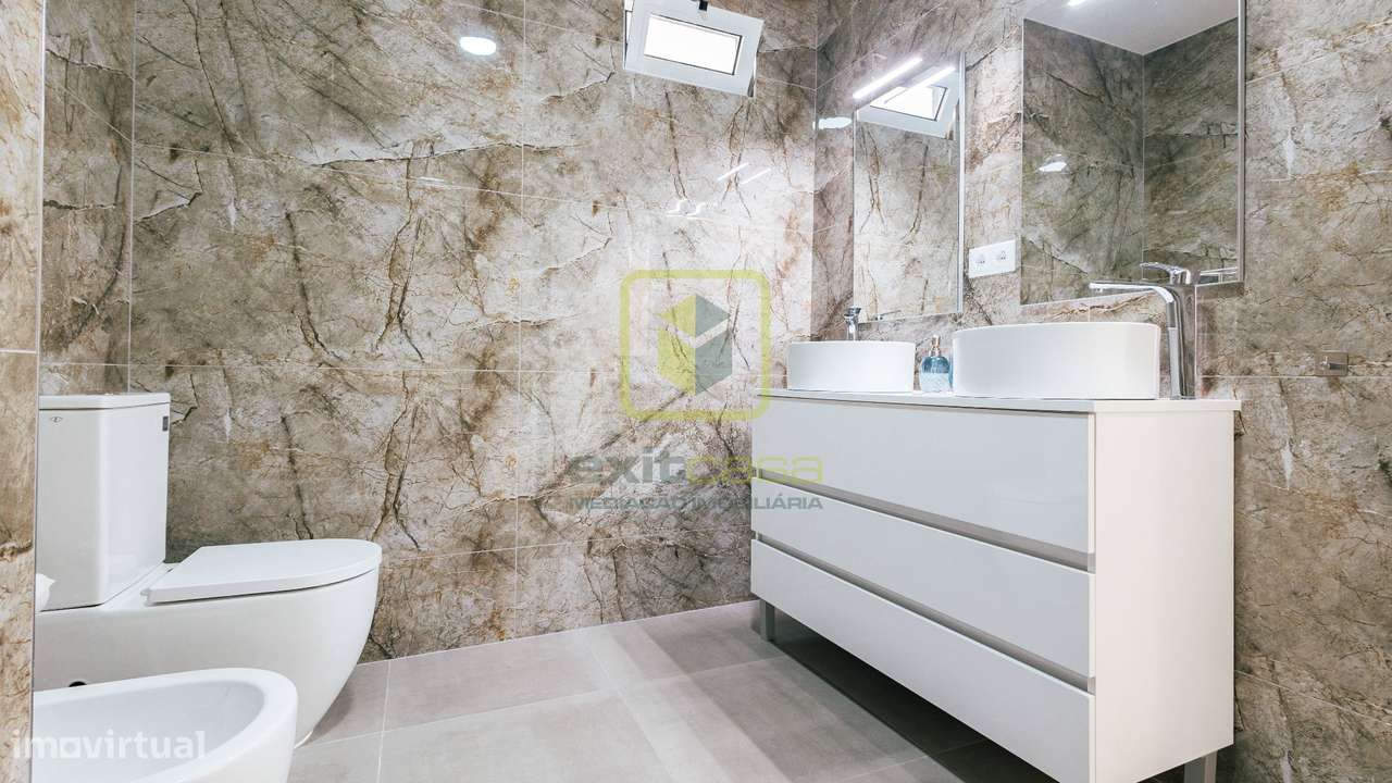 Moradia T4 com vista de mar-10