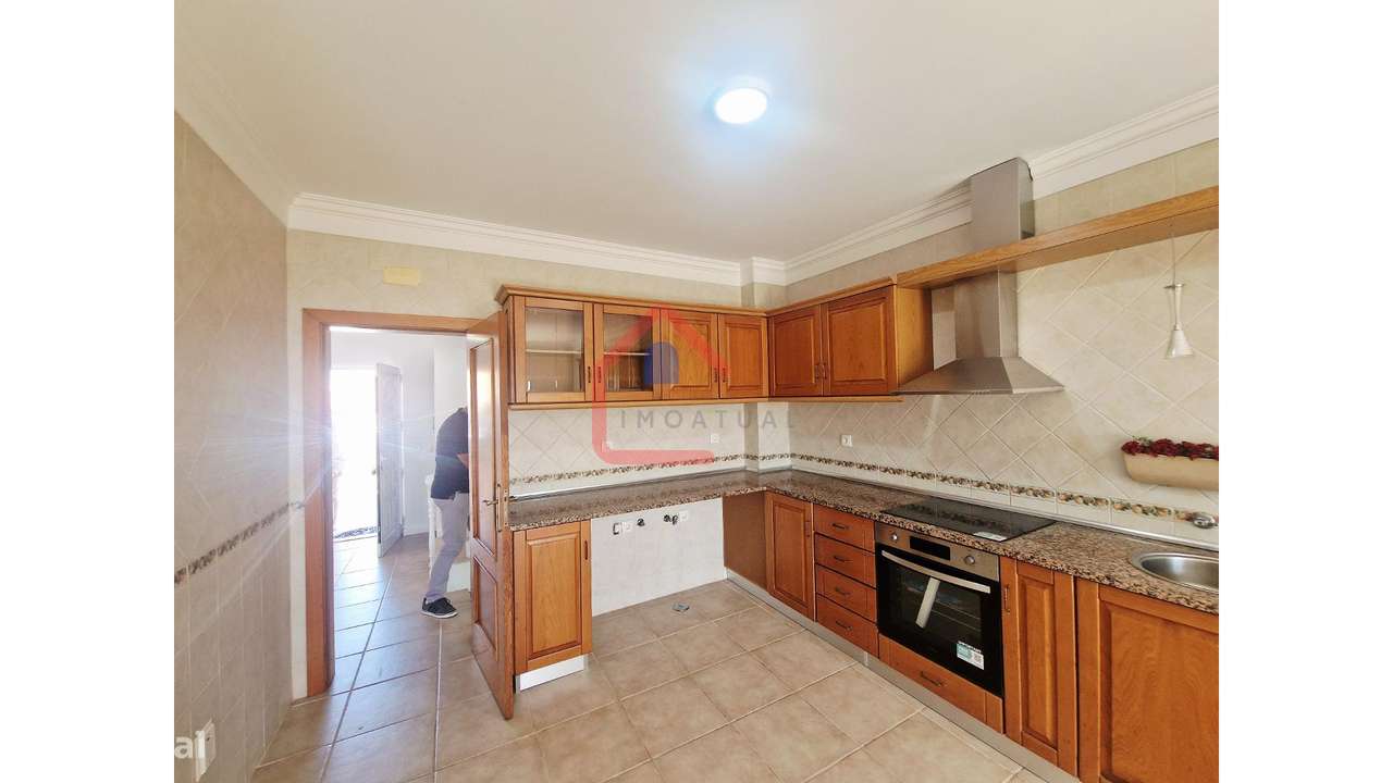 Apartamento T4 em  GAMBIA-PONTES-ALTO DA GUERRA-21