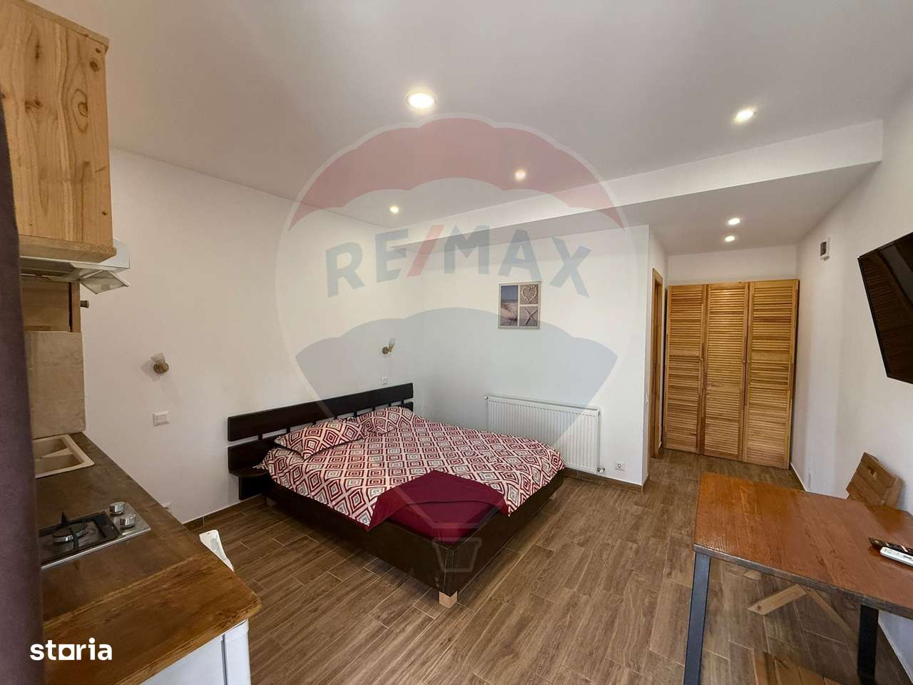 Casă de vanzare in Eforie Sud la 50m de plaja - Imagine principală: 2/20