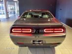 Dodge Challenger 5.7 R/T - 11