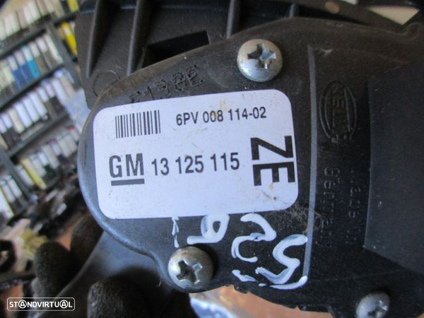 Pedal GM13125115  6PV00811402 OPEL ZAFIRA B 2008 1.9CDTI 8V TURBO 120CV 5P PRETO - 4