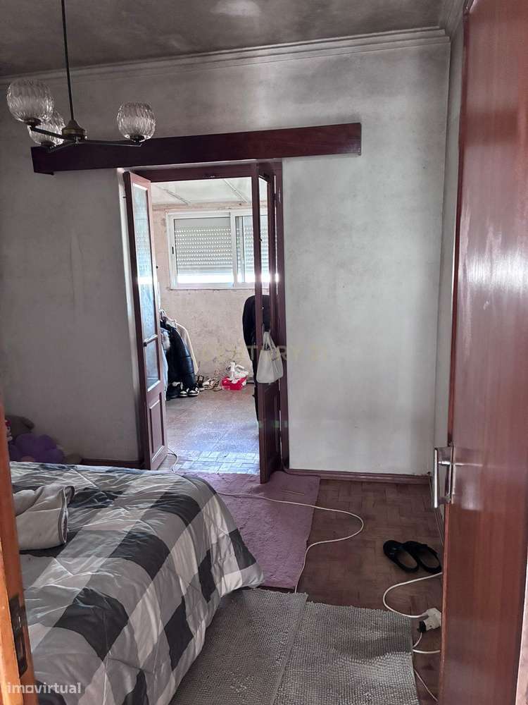 Excelente oportunidade em Queluz – T1 transformado em T2 com elevado p-11