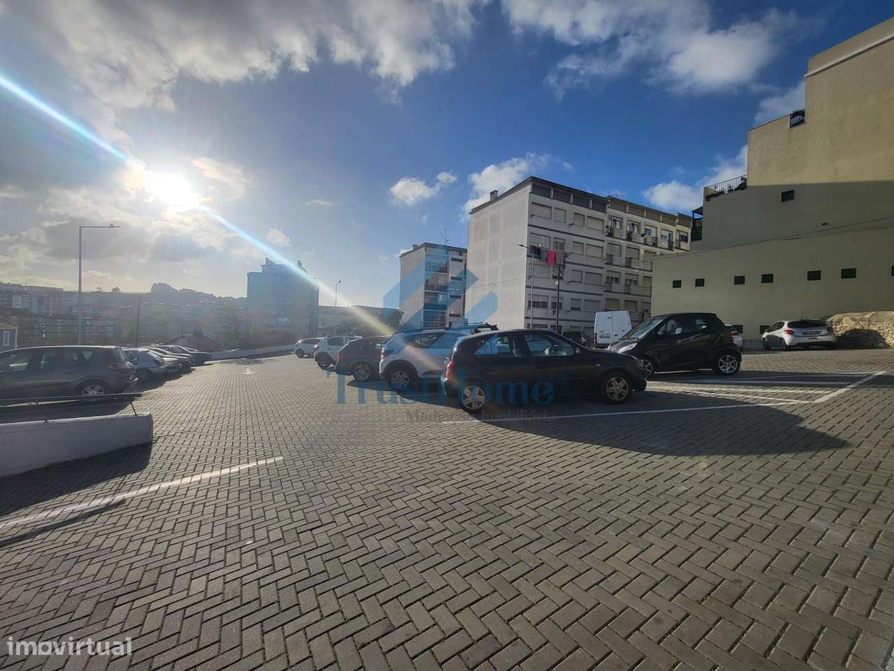 V2 estimada na Agualva a 5 minutos da estação de comboios.-23