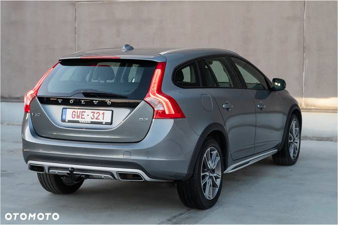 Volvo V60 Cross Country D3 Drive-E Summum - 19