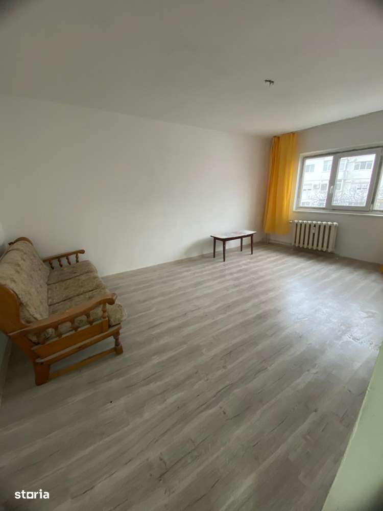 2 decomandate ETAJ 3, RENOVAT, zona Nord-0