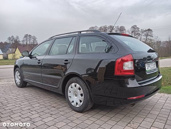 Skoda Octavia 1.6 Ambition - 4