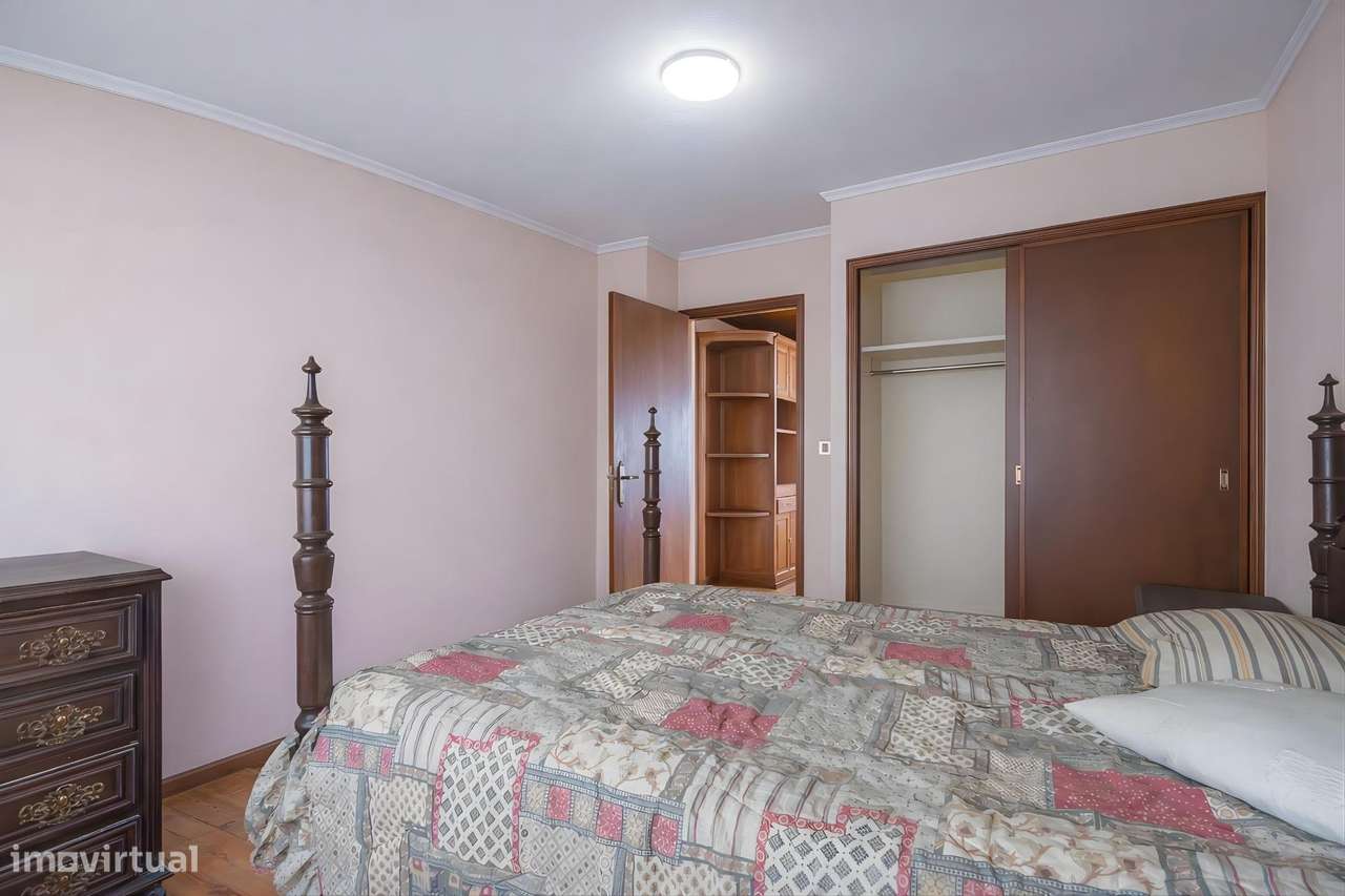 Moradia T8 na Póvoa do Varzim | Oportunidade de Investimento com...-23