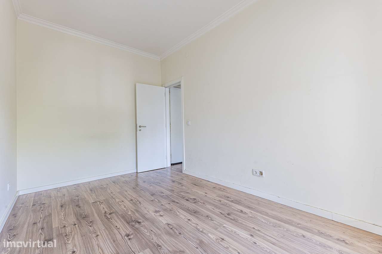 T1 pronto a habitar, na Damaia-4