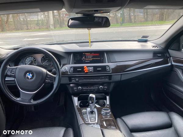 BMW Seria 5 535i xDrive - 10
