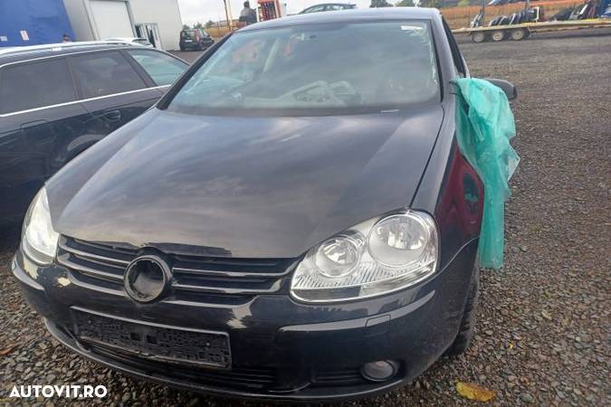 Aparatoare noroi fata dreapta spre fata Volkswagen VW Golf 5  [din 2003 pana  2009] seria Hatchback - 3