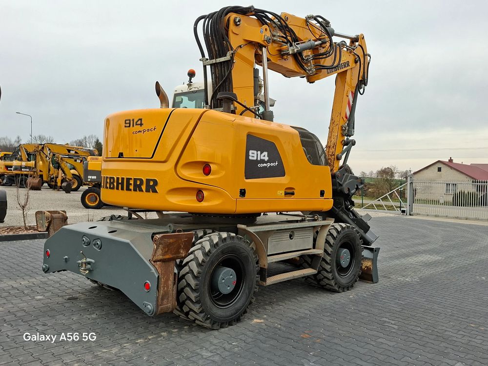 Liebherr A914 compact 2014