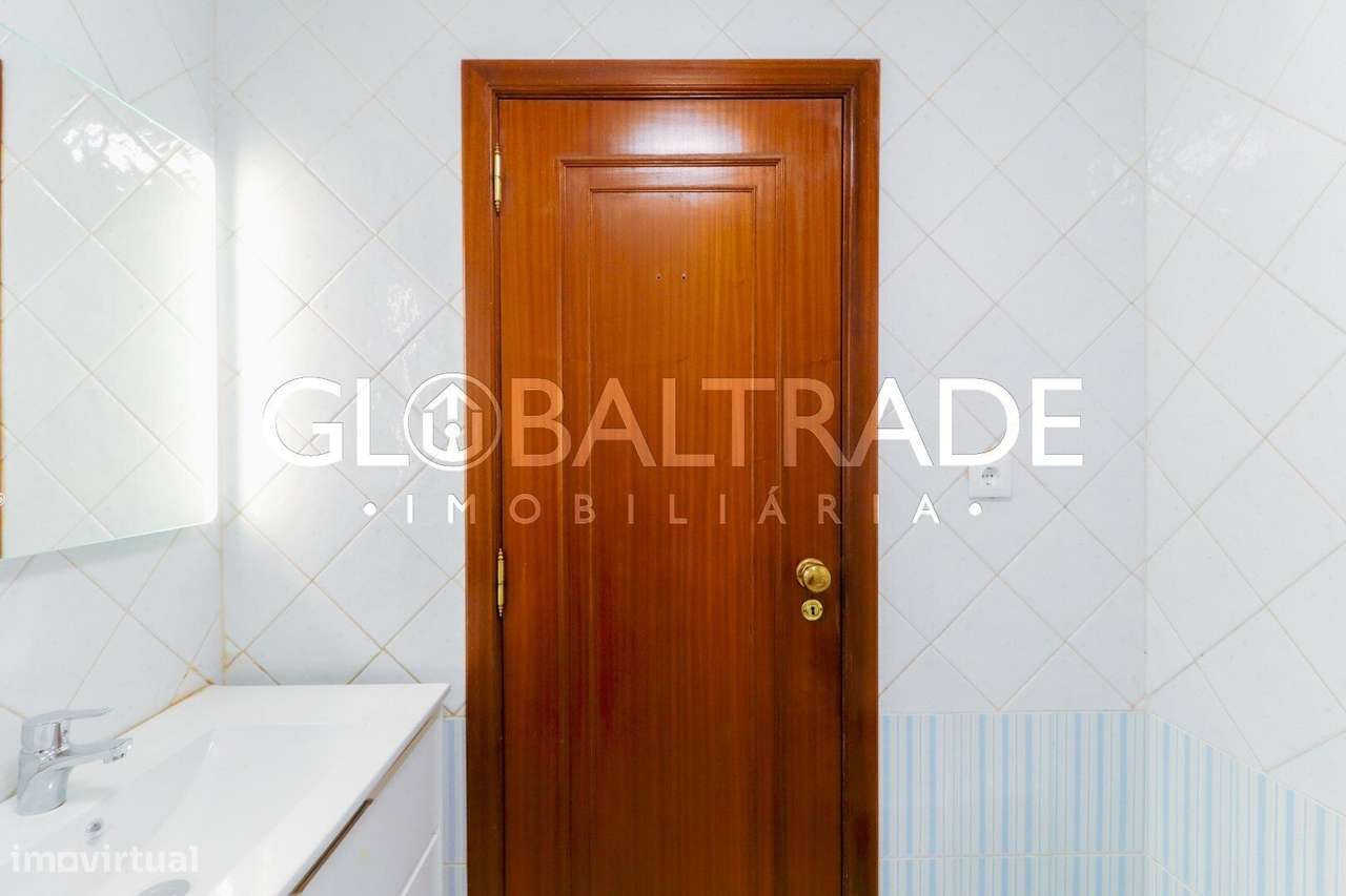 Apartamento T2 Renovado & Equipado em Fânzeres-34