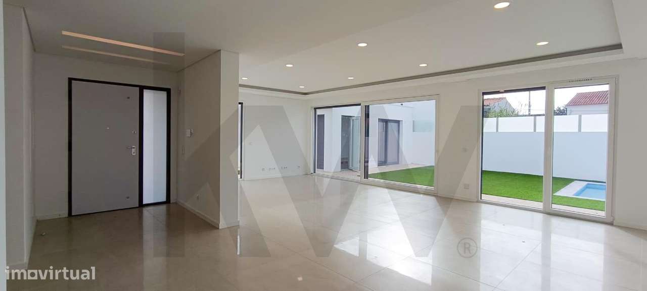 Moradia térrea e isolada T4, em Azeitão - Grande imagem: 3/37