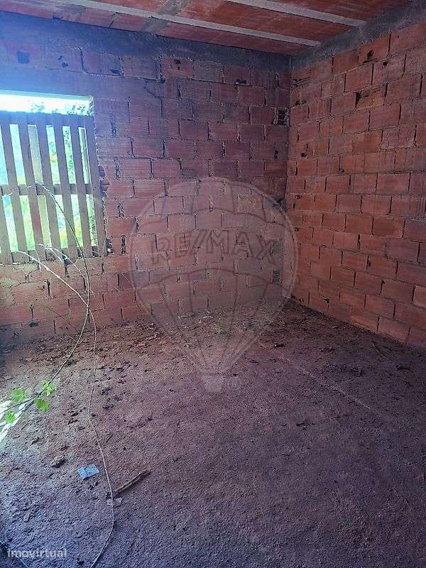 Moradia T2 para venda-10