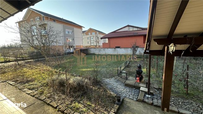 Casa de vanzare, zona Branduselor-16