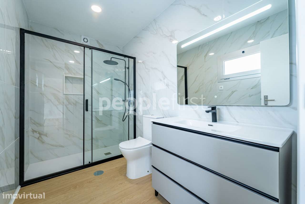 T2 Totalmente Remodelado com Terraço de 65m² e Vista Panorâmica sob...-16