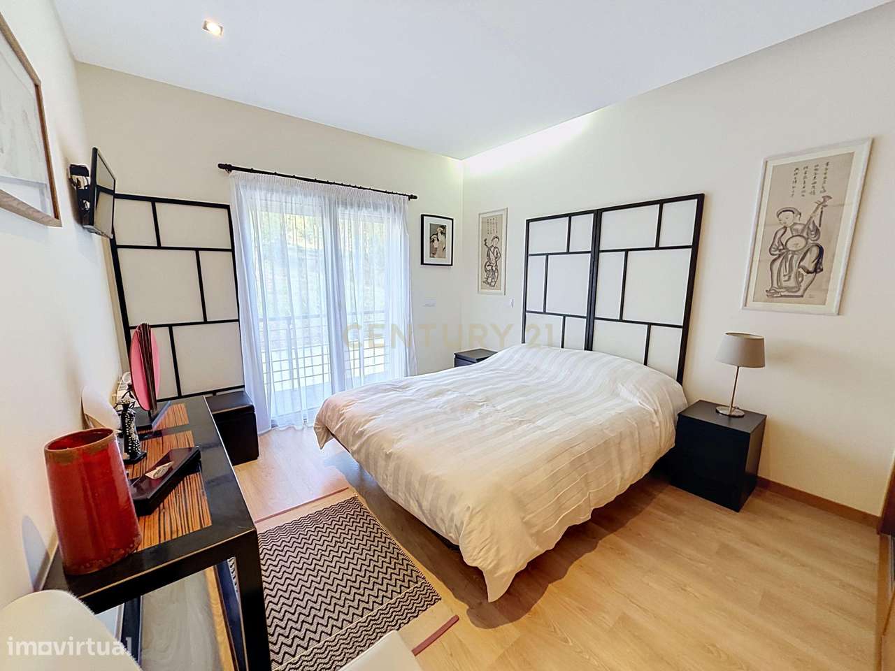 Apartamento T2 com varanda e garagem fechada na Nazaré.-31