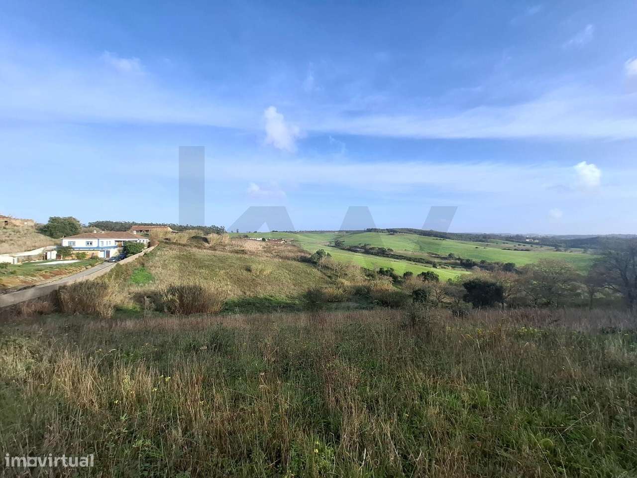 Terreno de 7.874 m2 com Vista Vale – Entre o Campo e o Mar - Grande imagem: 2/14