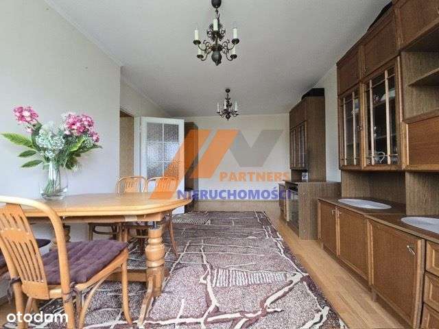 3 pokoje z oddzielną kuchnią, balkon.-3