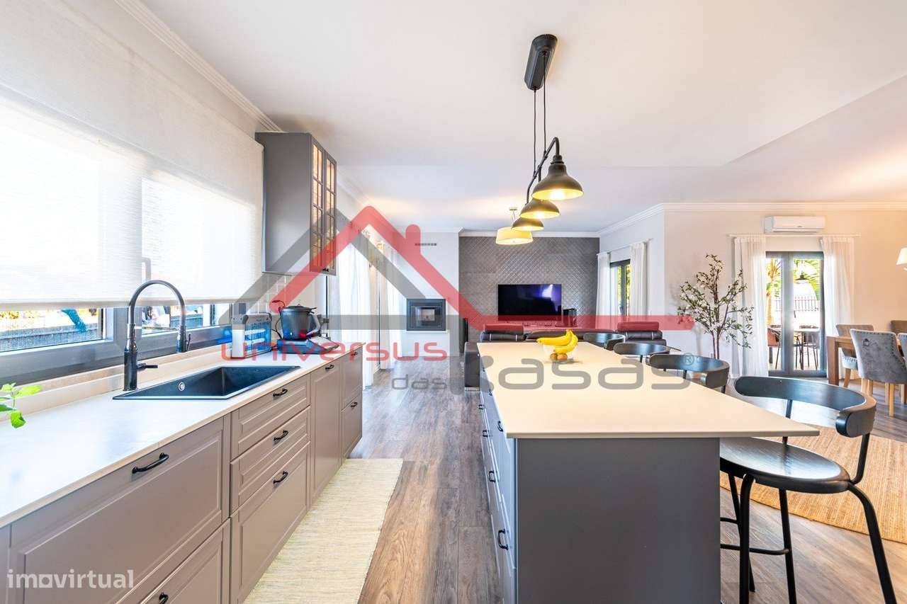 Moradia Térrea Isolada V4 com Piscina Moita-14