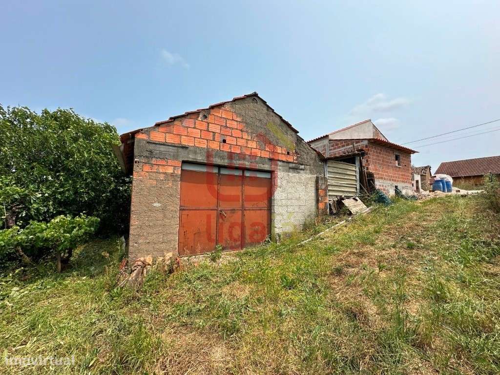 Moradia T2 em Reconstrução - Freixianda! - Grande imagem: 5/14