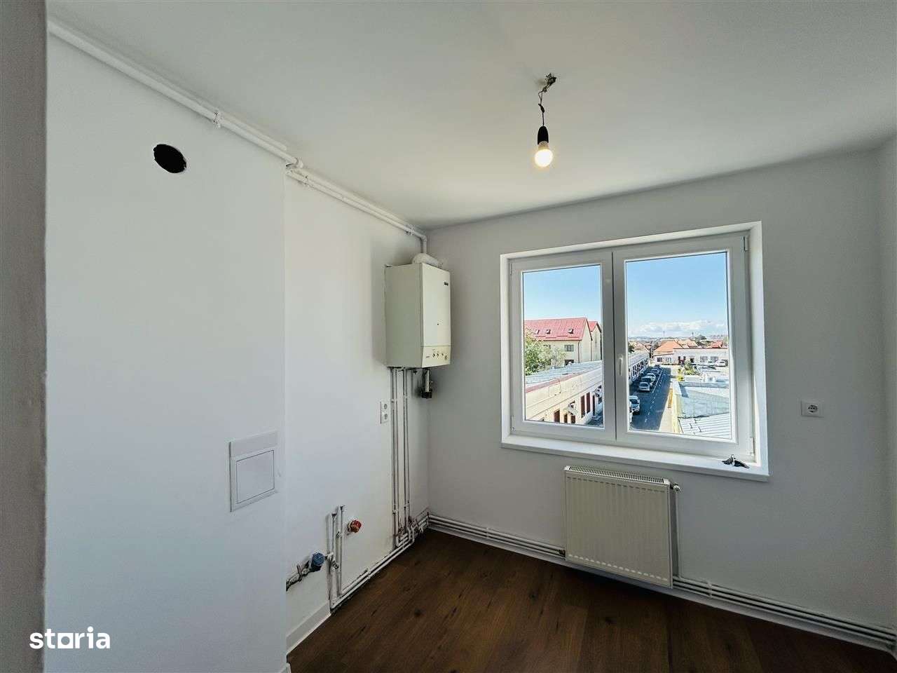 Apartament 2 camere, balcon - 47 mp, renovat complet, etaj 2 - Imagine principală: 2/7