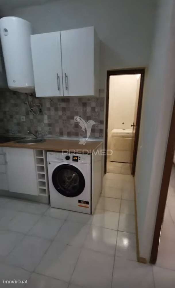 Apartamento T1 com Varanda Fechada junto ao Bonfim – Setúbal-4