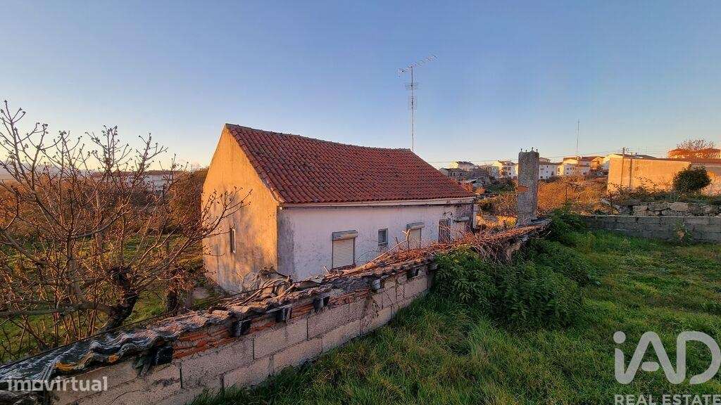 Casa / Villa T3 em Guarda - Grande imagem: 2/29