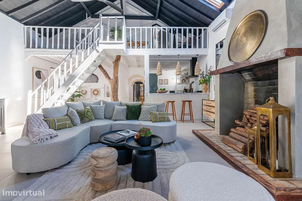 MORADIA ATÍPICA EM  AZAMBUJA - 7 ASSOALHADAS-0