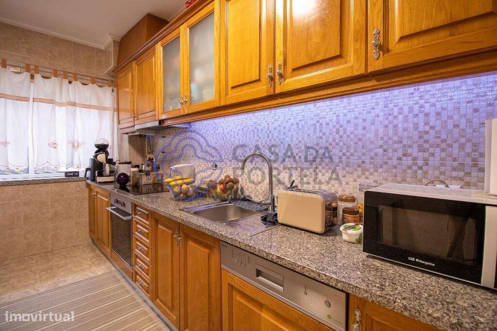 Apartamento T2 com Terraço e Churrasqueira em Nogueira da Regedoura | - Grande imagem: 4/18