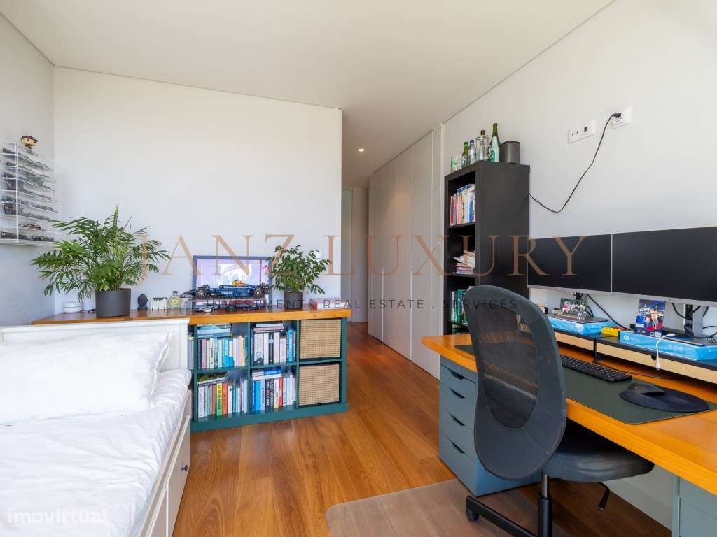 Moradia T4 Contemporânea com Vista Mar Total e Rooftop | Paço de Arcos-20
