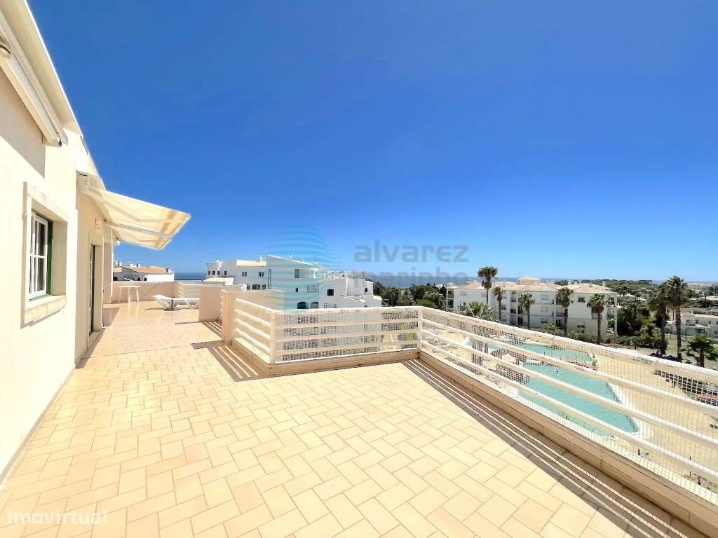 Penthouse 4 assoalhadas com uma área de 232m2, terraço 107m2, Vau, ...-18