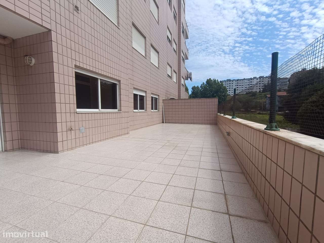 Apartamento T2+1 renovado c/excelente terraço em Oliveira do Douro-15