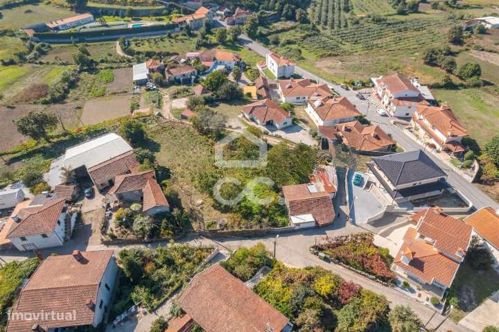 Moradia Com terreno - Grande imagem: 3/7