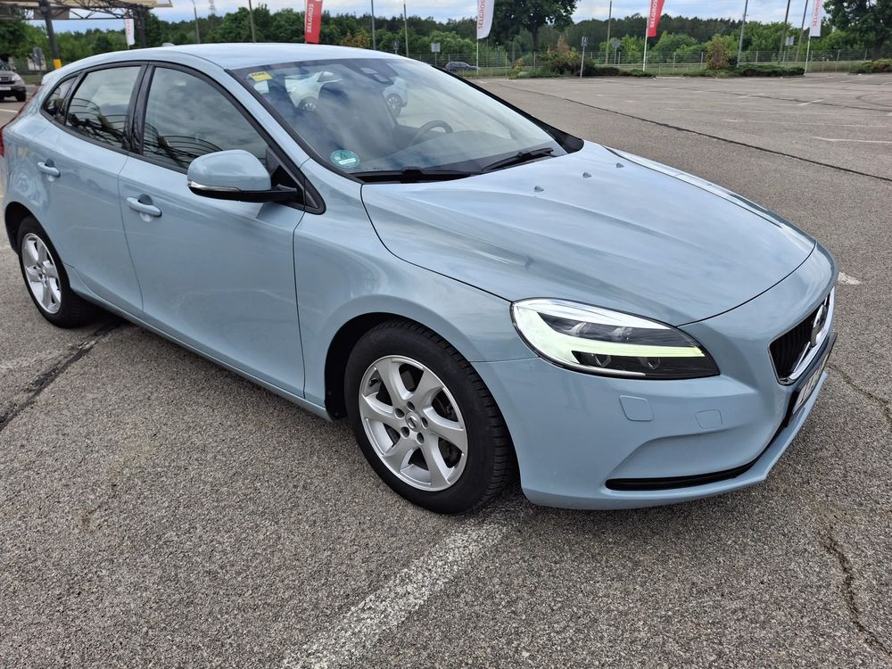 Volvo V40 II T2 Drive-E Momentum 2017