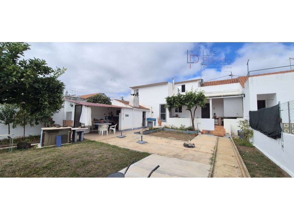 MORADIA T3 - SÃO DOMINGOS - Com Garagem e espaço exterior-28