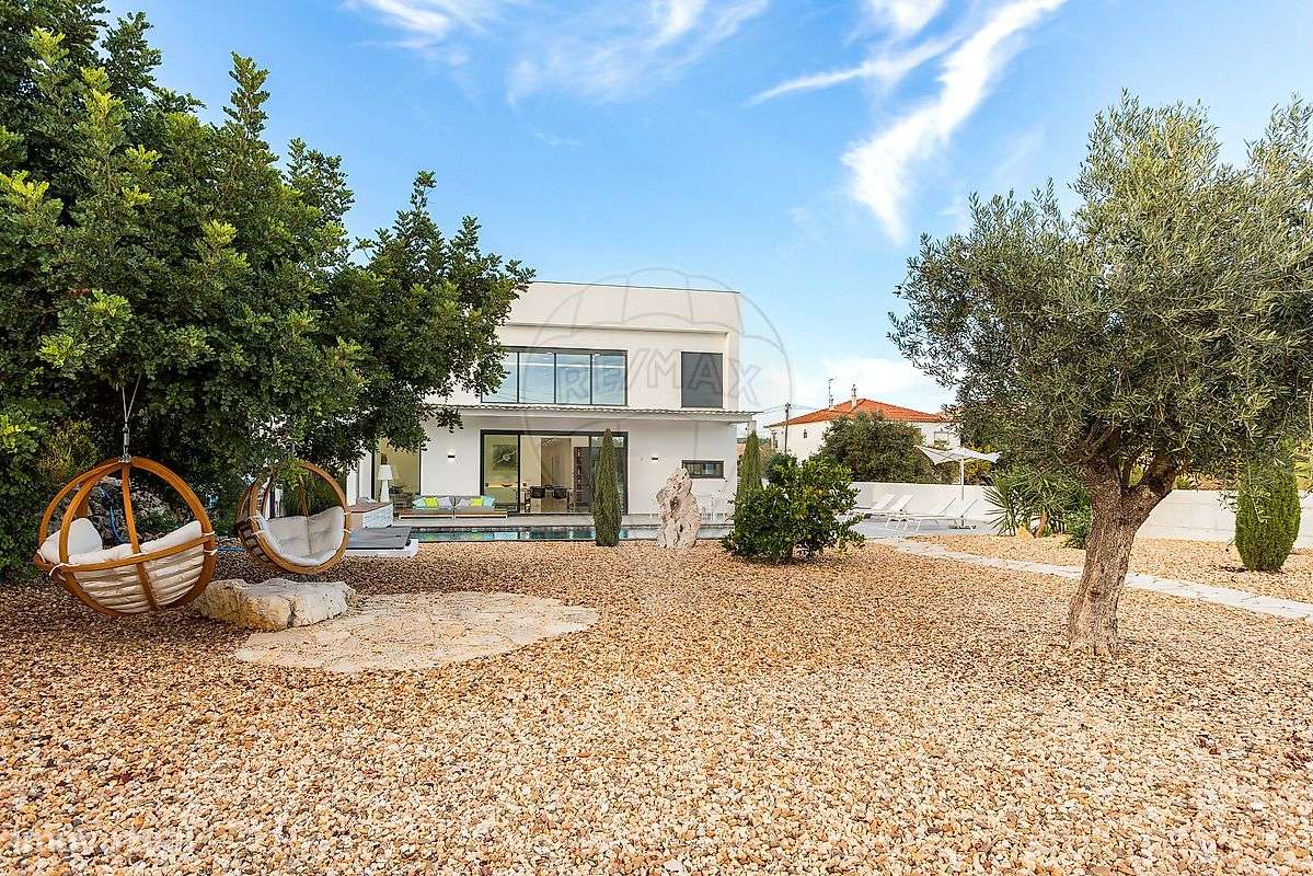 Moradia T4 para venda-25