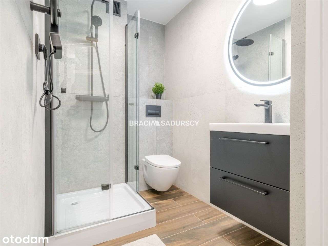 Sprzedam mieszkanie po generalnym remoncie-4