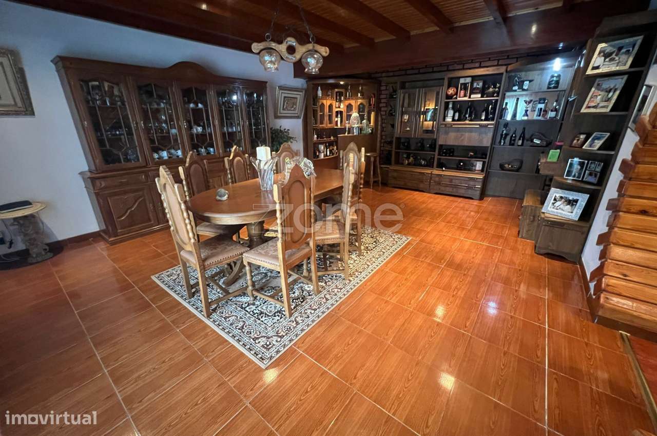 Moradia T5 com 2.500m² de Terreno e Excelentes Áreas em Travancas - Grande imagem: 3/28