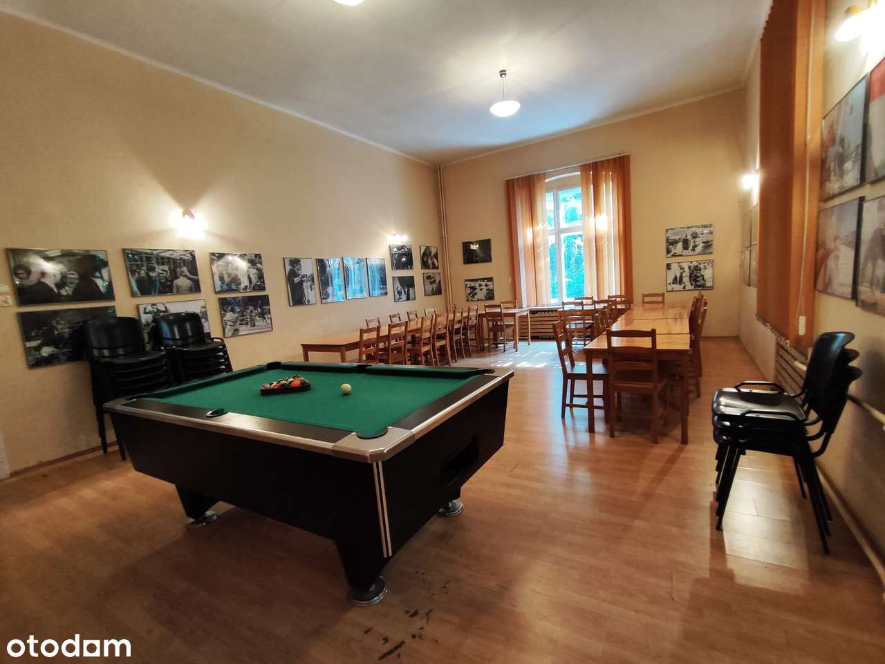 Pałac wraz z parkiem o powierzchni 9ha-10