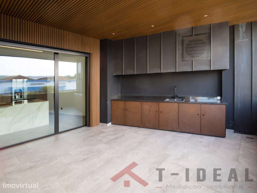 Apartamento T3 no Centro da Lourinhã-7