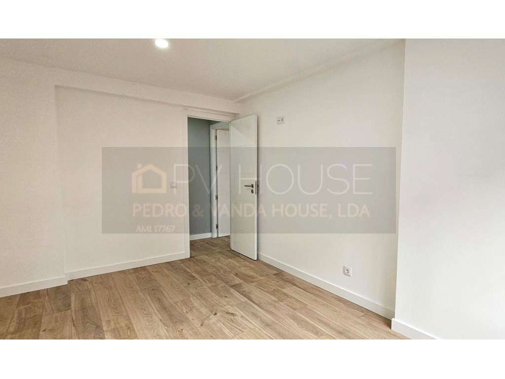 Apartamento T2+1 em Odivelas | Totalmente Remodelado-19