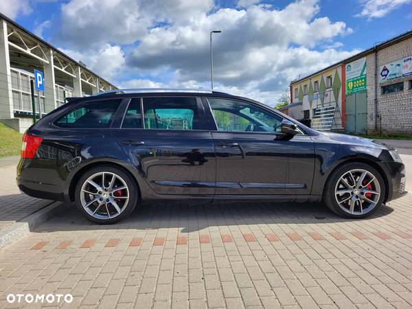 Skoda Octavia 2.0 TDI DSG RS - 6