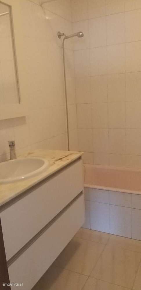 t1+1 centro do porto - Grande imagem: 3/5